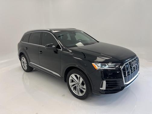 2022 Audi Q7 55 Premium Plus