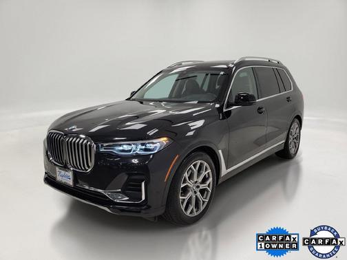Black Sapphire Metallic 2021 BMW X7 xDrive40i