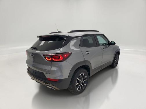 Sterling Gray Metallic 2025 Chevrolet Trailblazer ACTIV