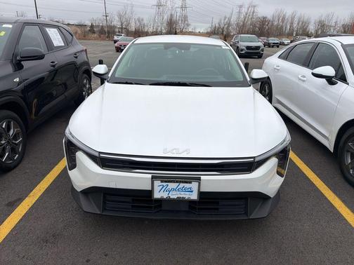 2025 Kia K4 LXS