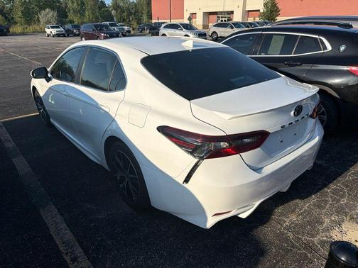 Ice Cap 2024 Toyota Camry SE