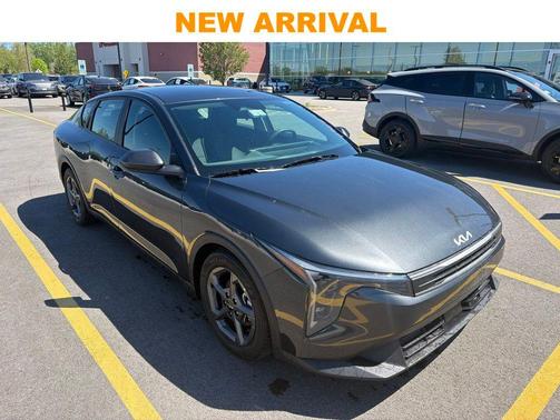 Interstellar Gray 2025 Kia K4 LXS