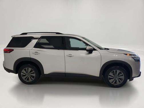 Brilliant Silver Metallic 2025 Nissan Pathfinder SV FWD