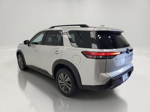 Brilliant Silver Metallic 2025 Nissan Pathfinder SV FWD