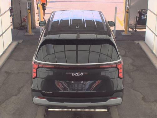 Panthera Metal 2025 Kia Carnival LXS