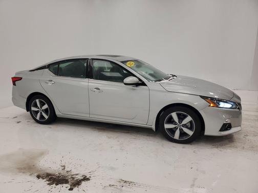 2022 Nissan Altima 2.5 SL