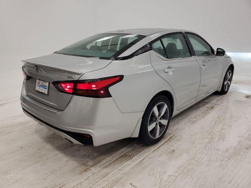 2022 Nissan Altima 2.5 SL