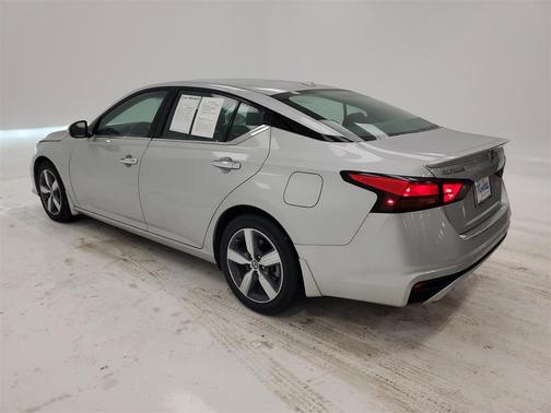 2022 Nissan Altima 2.5 SL