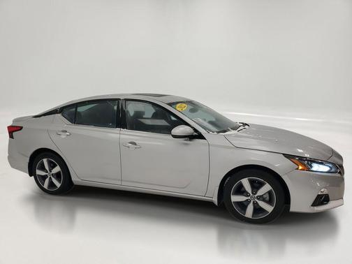 2022 Nissan Altima 2.5 SL