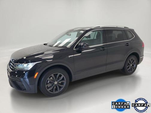 Black Metallic 2022 Volkswagen Tiguan 2.0T SE 4MOTION