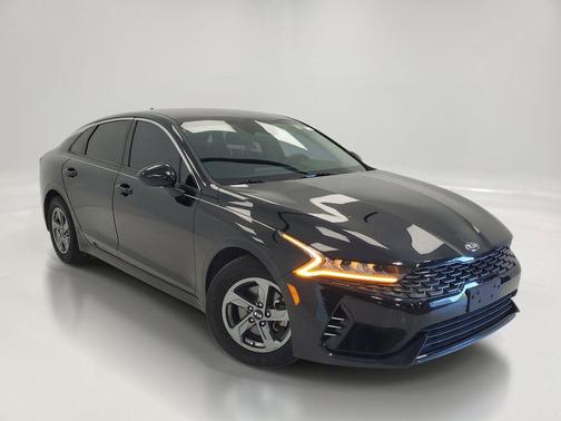 Ebony Black 2021 Kia K5 LXS