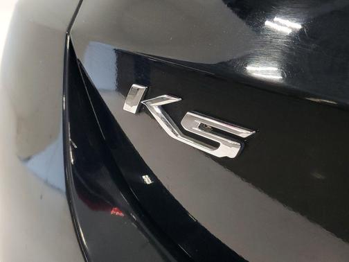 Ebony Black 2021 Kia K5 LXS