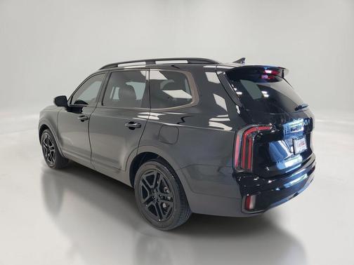 Ebony Black 2025 Kia Telluride EX X-Line