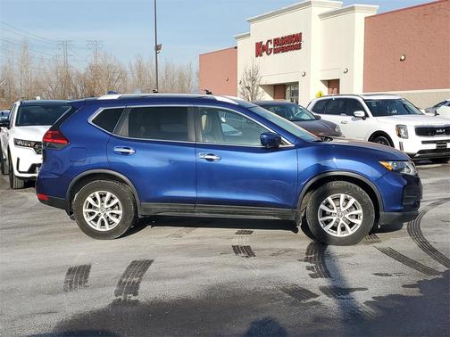 2017 Nissan Rogue SV