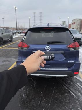 2017 Nissan Rogue SV