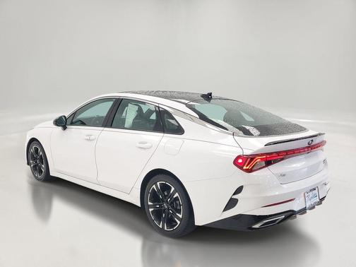 Glacial White Pearl 2021 Kia K5 GT-Line
