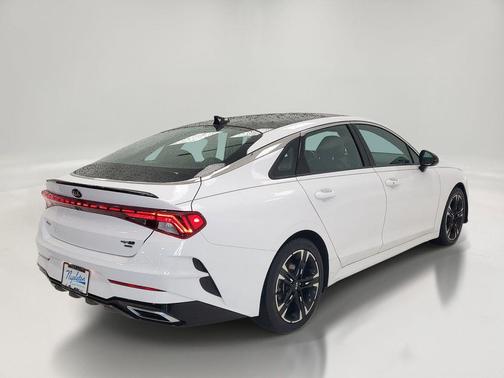 Glacial White Pearl 2021 Kia K5 GT-Line
