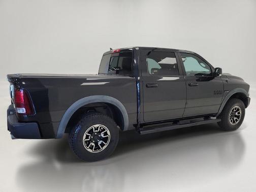 Brilliant Black Crystal Pearlcoat 2016 RAM 1500 Rebel