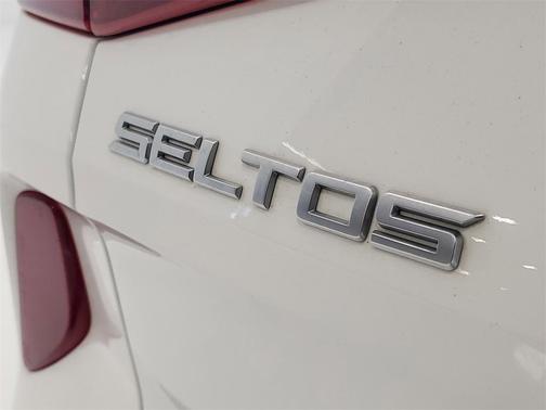 2022 Kia Seltos S