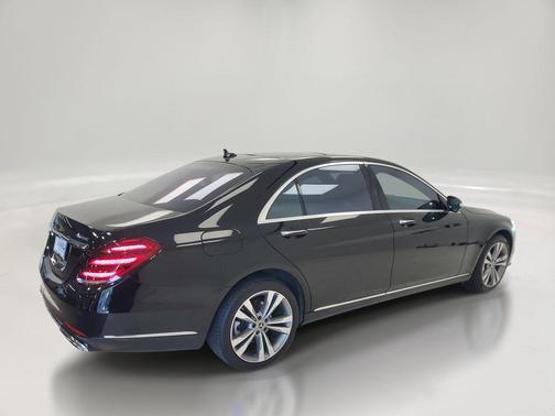 Black 2019 Mercedes-Benz S-Class 4MATIC