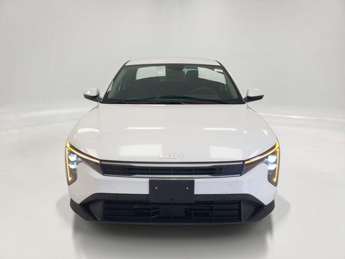 Snow White Pearl 2025 Kia K4 LXS