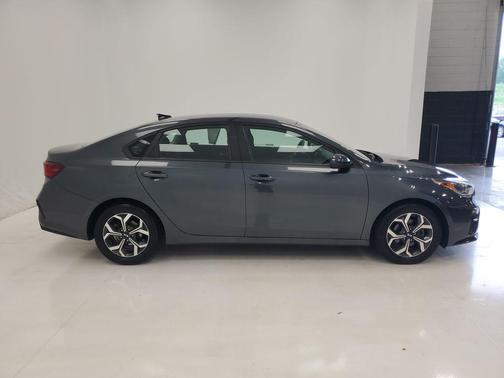 Gravity Grey 2019 Kia Forte LXS