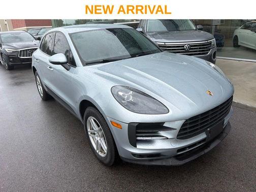 Dolomite Silver Metallic 2020 Porsche Macan Macan