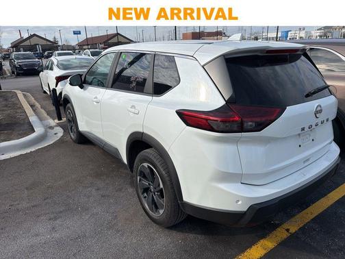 2025 Nissan Rogue SV