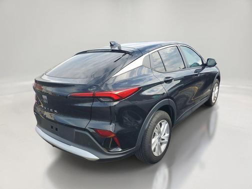 Ebony Twilight Metallic 2025 Buick Envista Preferred FWD