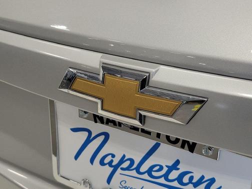 Silver Ice Metallic 2019 Chevrolet Trax LT