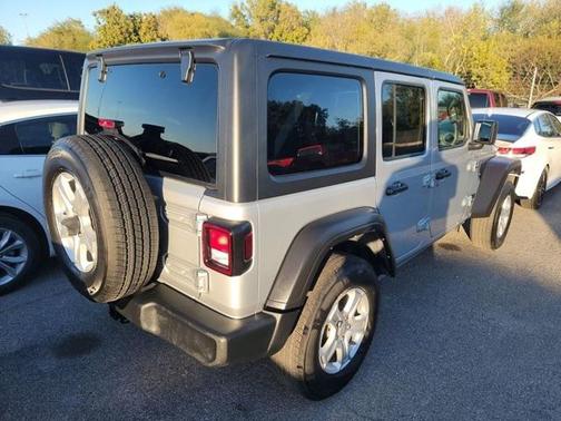 2022 Jeep Wrangler Unlimited Sport