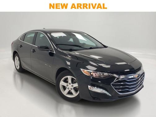 Mosaic Black Metallic 2023 Chevrolet Malibu FWD 1LT