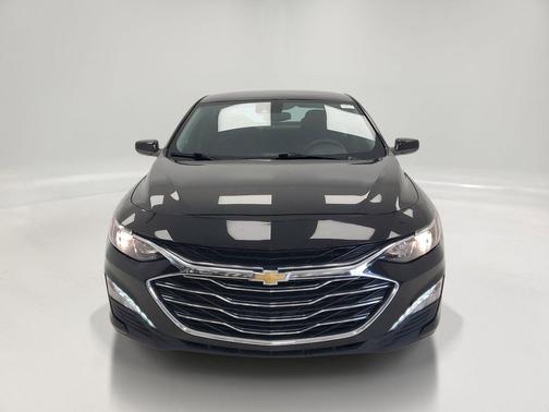 Mosaic Black Metallic 2023 Chevrolet Malibu FWD 1LT