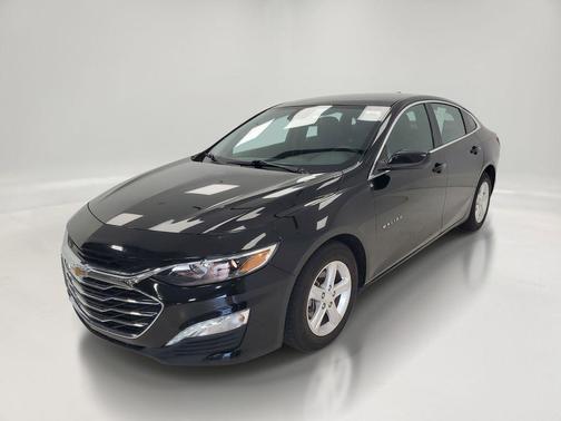 Mosaic Black Metallic 2023 Chevrolet Malibu FWD 1LT