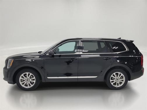 2022 Kia Telluride LX