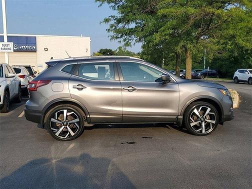 2022 Nissan Rogue Sport SL