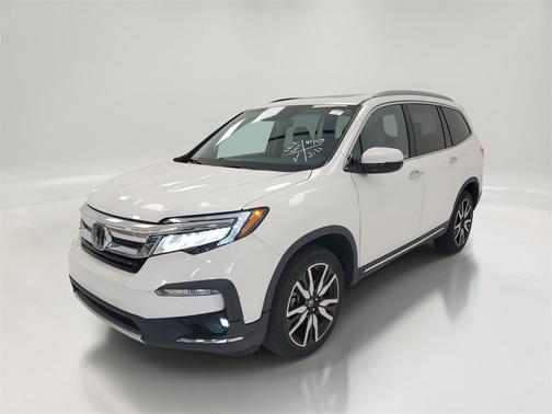 2022 Honda Pilot Touring 8-Passenger