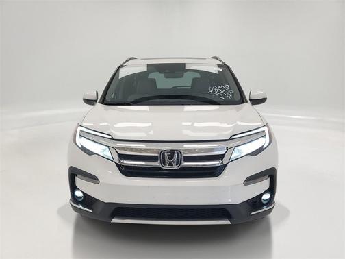 2022 Honda Pilot Touring 8-Passenger