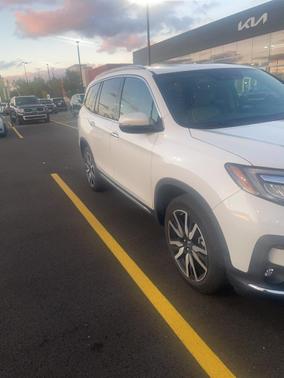 2022 Honda Pilot Touring 8-Passenger