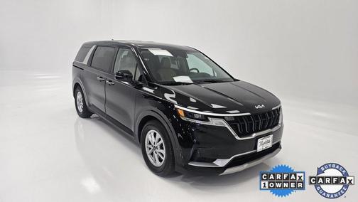2024 Kia Carnival LX