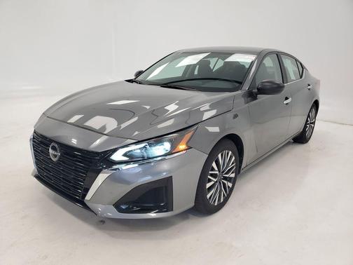 Gun Metallic 2025 Nissan Altima 2.5 SV
