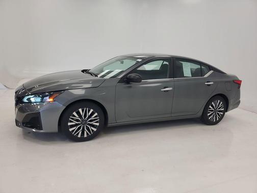 Gun Metallic 2025 Nissan Altima 2.5 SV
