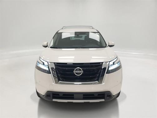 2024 Nissan Pathfinder SL 4WD