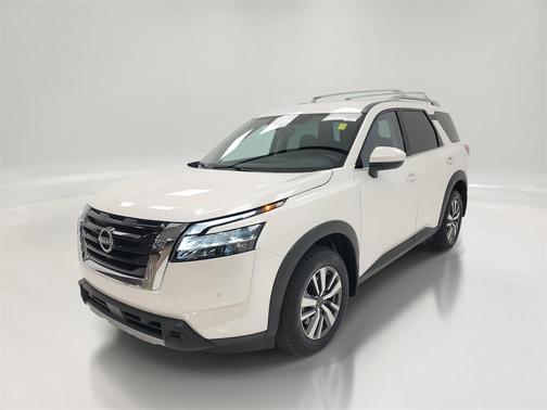 2024 Nissan Pathfinder SL 4WD