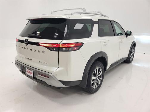2024 Nissan Pathfinder SL 4WD