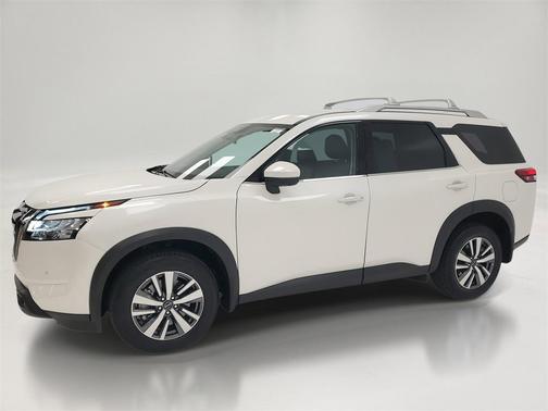 2024 Nissan Pathfinder SL 4WD