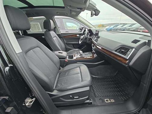 2020 Audi Q5 45 Premium