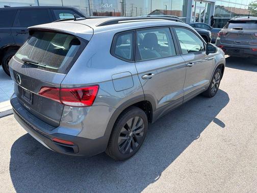 Platinum Gray Metallic 2024 Volkswagen Taos 1.5T S