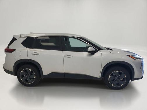 Brilliant Silver Metallic 2025 Nissan Rogue SV
