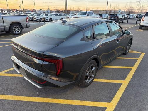 2025 Kia K4 LXS